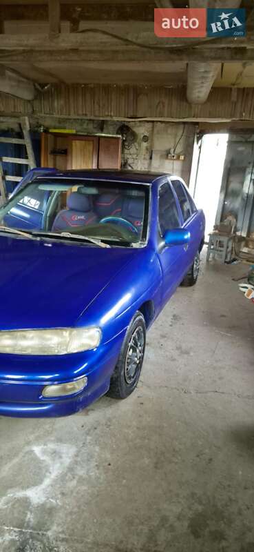 Седан Kia Sephia 1996 в Мироновке