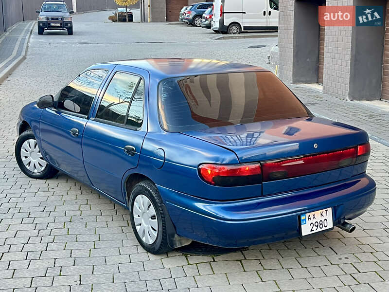 Седан Kia Sephia 1998 в Ивано-Франковске