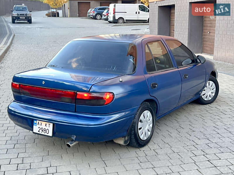 Седан Kia Sephia 1998 в Ивано-Франковске