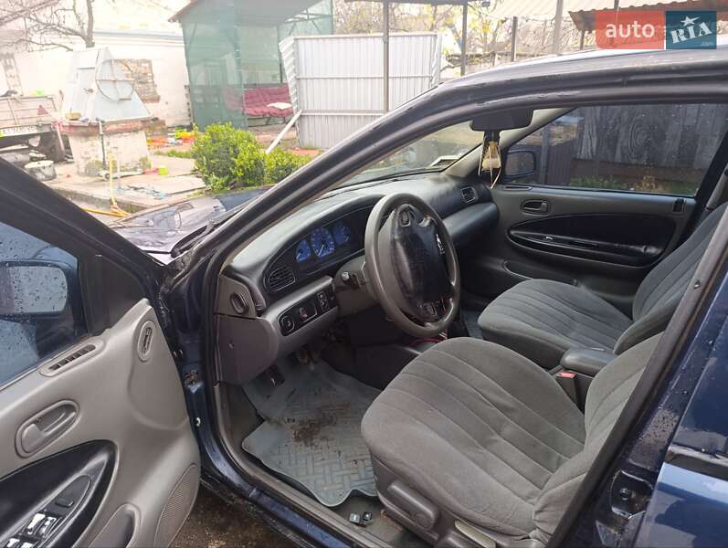 Седан Kia Sephia 1997 в Мироновке