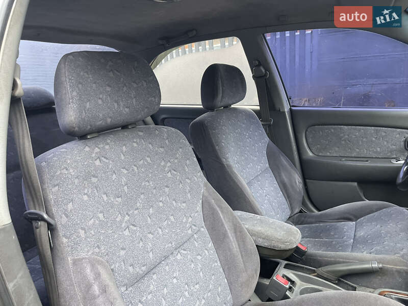 Седан Kia Sephia 2001 в Києві