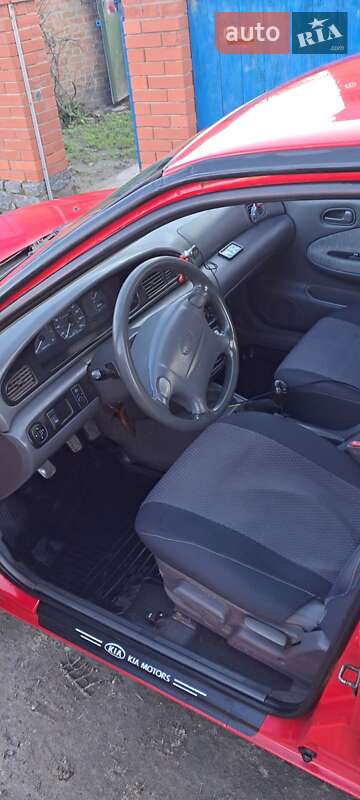 Седан Kia Sephia 1998 в Ромнах