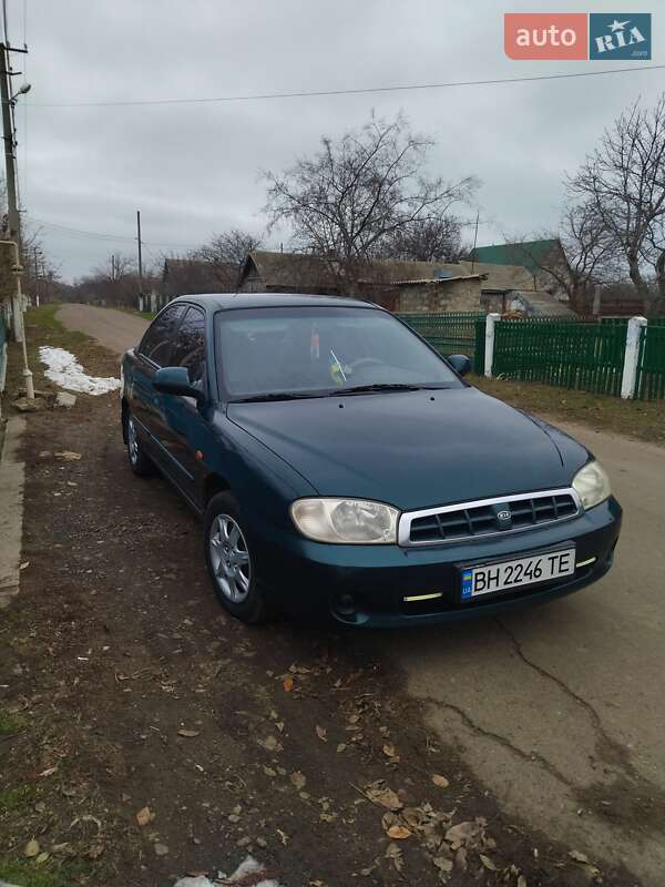 Седан Kia Sephia 2003 в Березівці