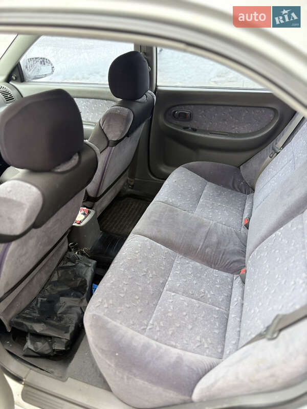 Седан Kia Sephia 2003 в Белой Церкви