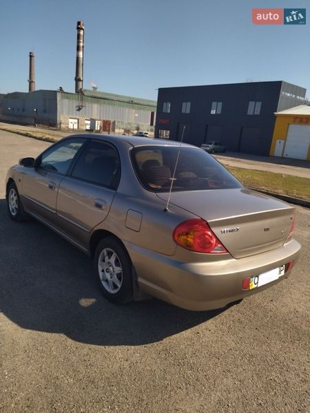 Седан Kia Sephia 2002 в Черкассах