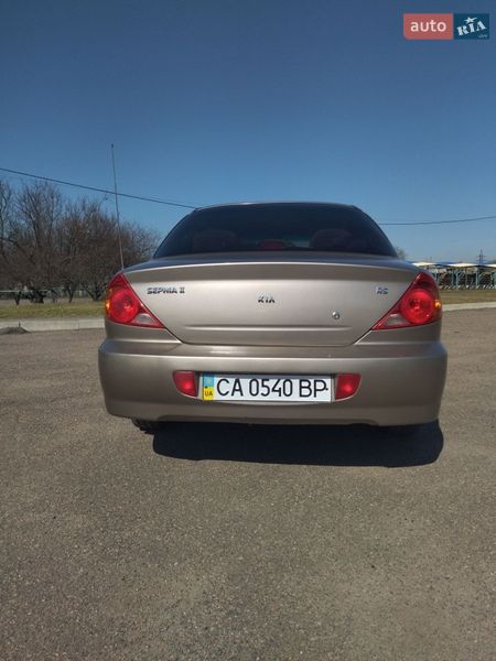 Седан Kia Sephia 2002 в Черкассах