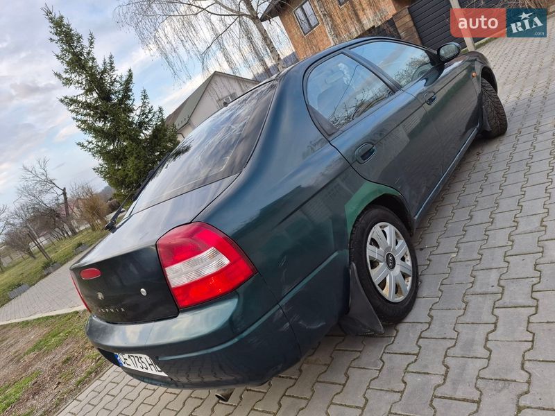 Седан Kia Sephia 2000 в Черновцах