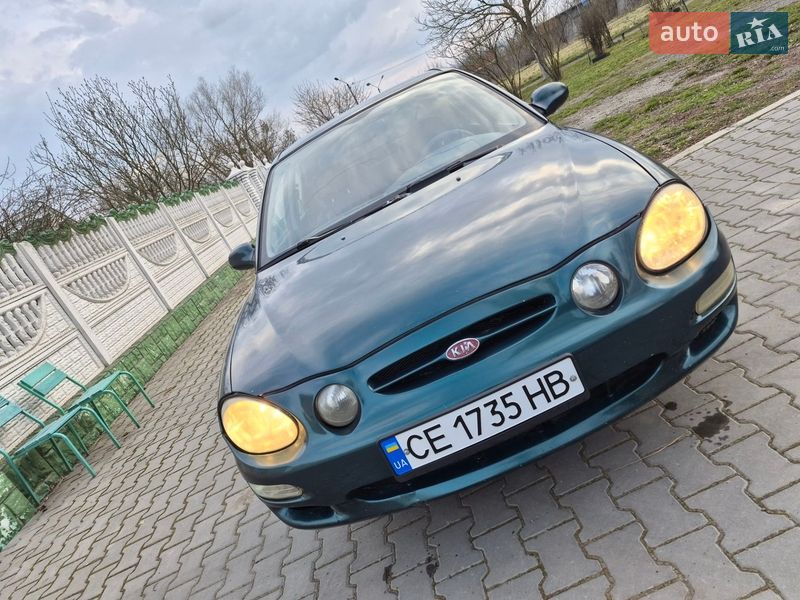 Седан Kia Sephia 2000 в Черновцах