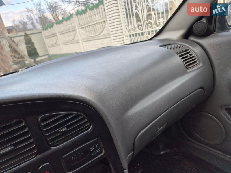 Седан Kia Sephia 2000 в Черновцах