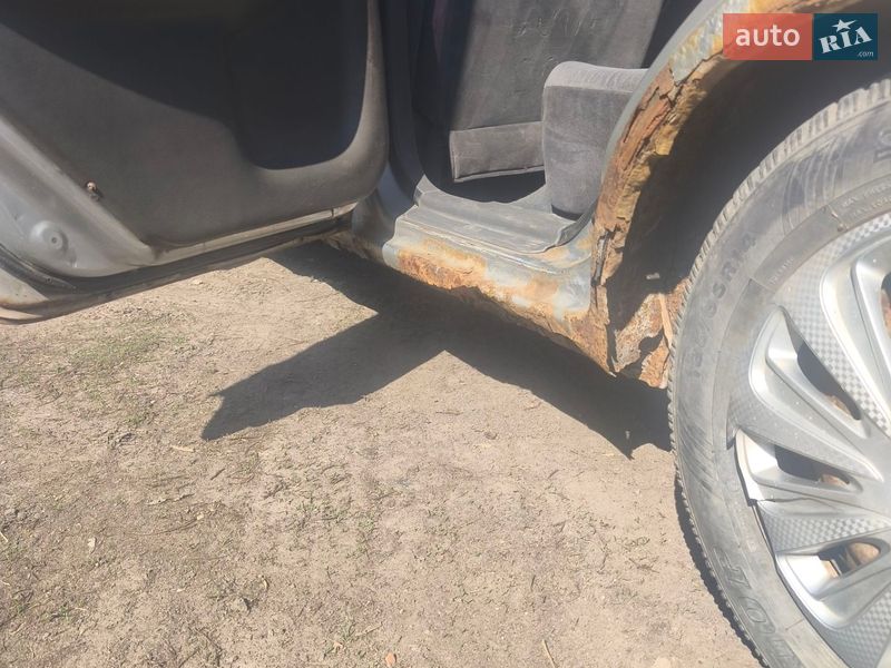 Седан Kia Sephia 2003 в Полтаві фото 12 Седан Kia Sephia 2003 в Полтаві