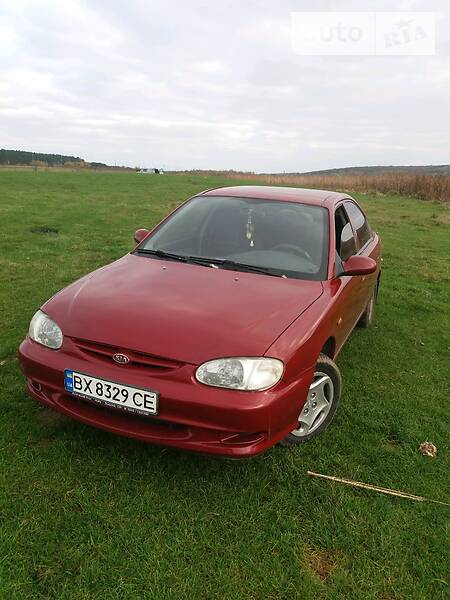 Седан Kia Shuma 2000 в Хмельницком