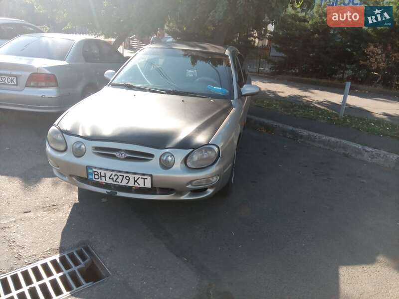 Седан Kia Shuma 2000 в Одесі