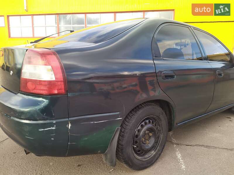 Седан Kia Shuma 2000 в Житомирі