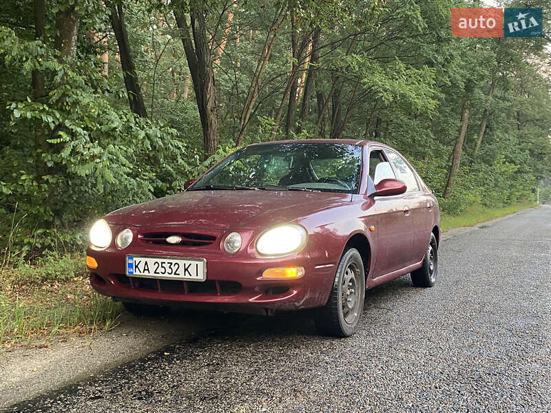 Седан Kia Shuma 1998 в Дымере