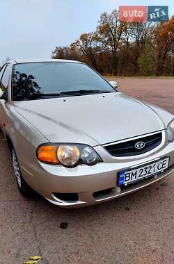 Седан Kia Shuma 2001 в Тростянці