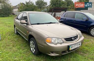 Седан Kia Shuma 2003 в Кременчуге