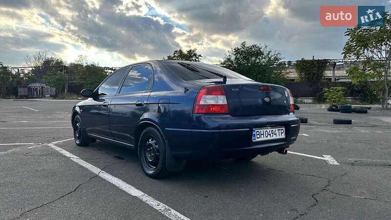 Седан Kia Shuma 2000 в Одессе