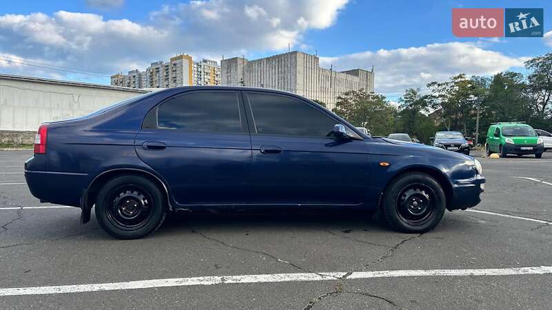 Седан Kia Shuma 2000 в Одессе