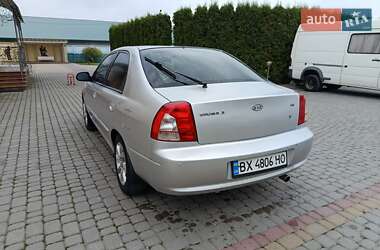 Седан Kia Shuma 2003 в  фото 2 Седан Kia Shuma 2003 в
