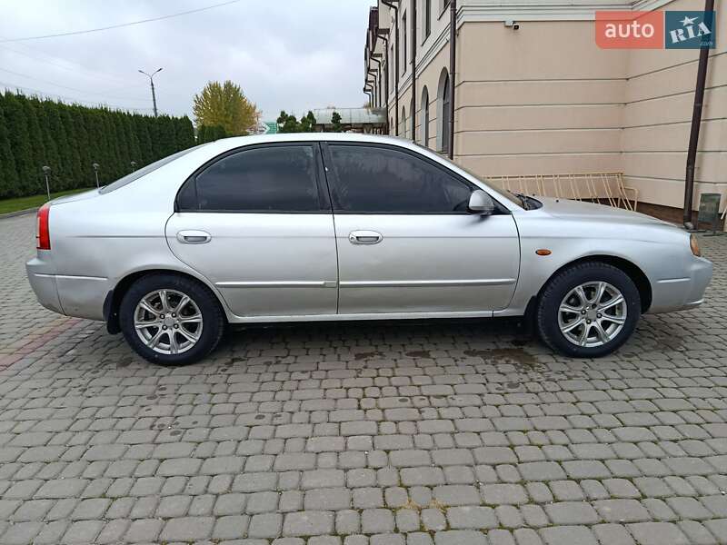 Седан Kia Shuma 2003 в Дунаївцях