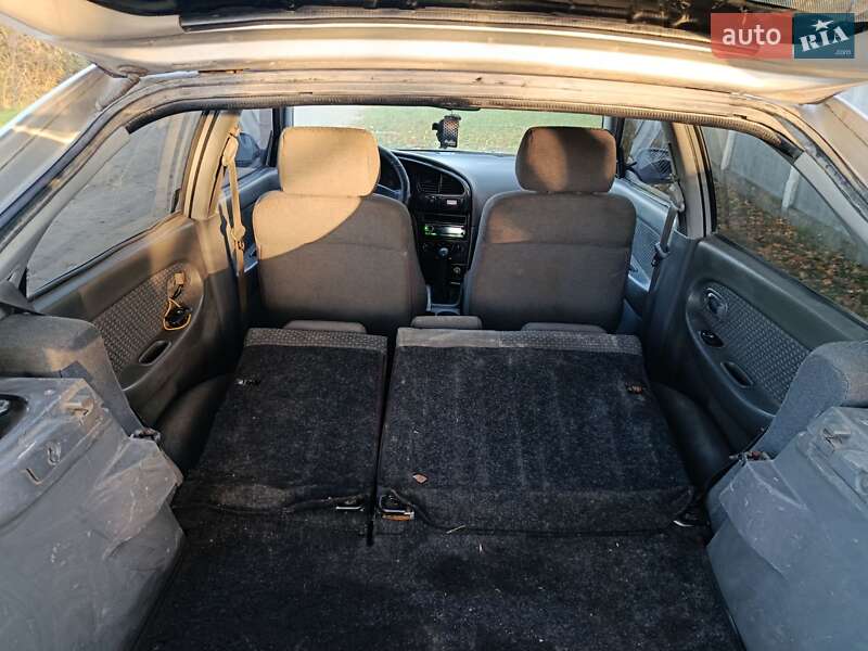 Седан Kia Shuma 2003 в Дунаївцях