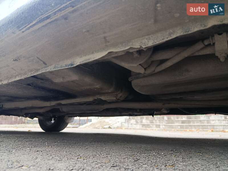 Седан Kia Shuma 2003 в Дунаївцях