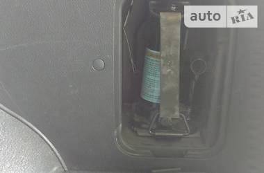Позашляховик / Кросовер Kia Sorento 2006 в 