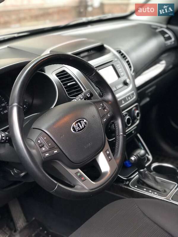 Внедорожник / Кроссовер Kia Sorento 2013 в Черкассах фото 9 Внедорожник / Кроссовер Kia Sorento 2013 в Черкассах
