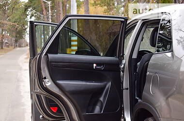 Позашляховик / Кросовер Kia Sorento 2011 в 