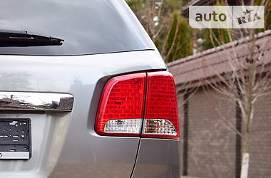 Позашляховик / Кросовер Kia Sorento 2011 в 