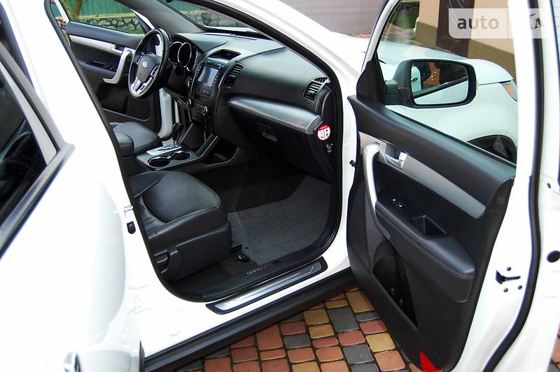 Позашляховик / Кросовер Kia Sorento 2011 в Умані