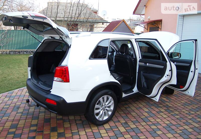 Позашляховик / Кросовер Kia Sorento 2011 в Умані