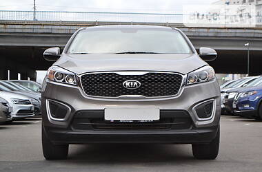 Позашляховик / Кросовер Kia Sorento 2015 в 