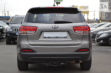 Позашляховик / Кросовер Kia Sorento 2015 в 