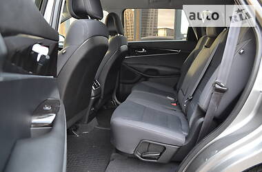 Позашляховик / Кросовер Kia Sorento 2015 в 