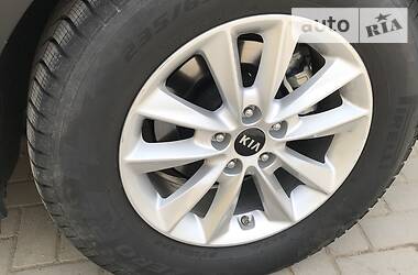 Позашляховик / Кросовер Kia Sorento 2019 в 