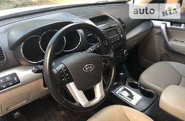 Позашляховик / Кросовер Kia Sorento 2010 в 