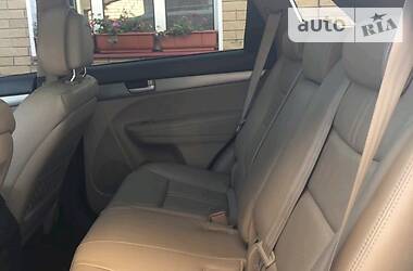 Позашляховик / Кросовер Kia Sorento 2010 в 
