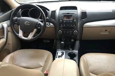 Позашляховик / Кросовер Kia Sorento 2010 в 