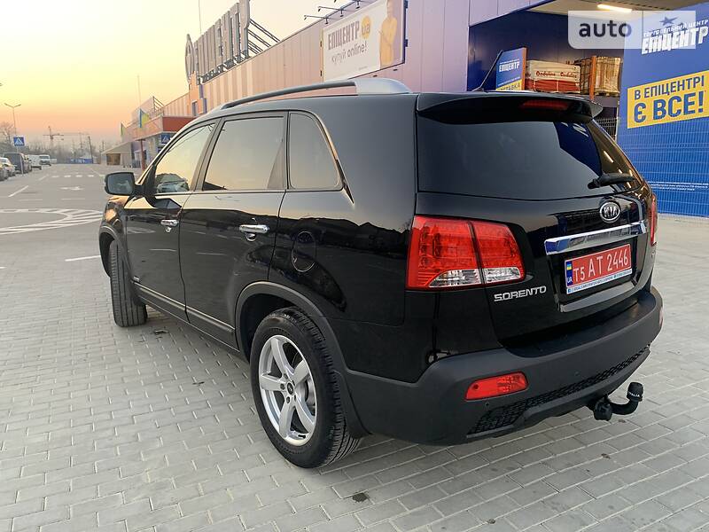 Позашляховик / Кросовер Kia Sorento 2010 в Івано-Франківську