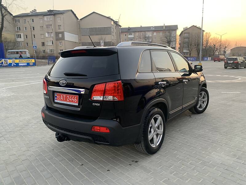 Позашляховик / Кросовер Kia Sorento 2010 в Івано-Франківську