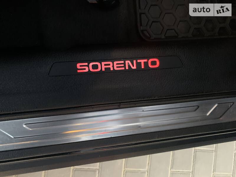 Позашляховик / Кросовер Kia Sorento 2010 в Івано-Франківську