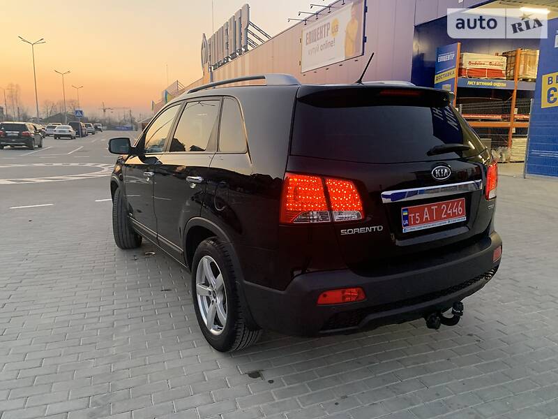Позашляховик / Кросовер Kia Sorento 2010 в Івано-Франківську