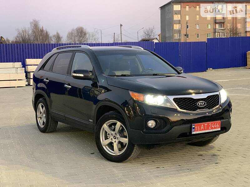 Позашляховик / Кросовер Kia Sorento 2010 в Івано-Франківську