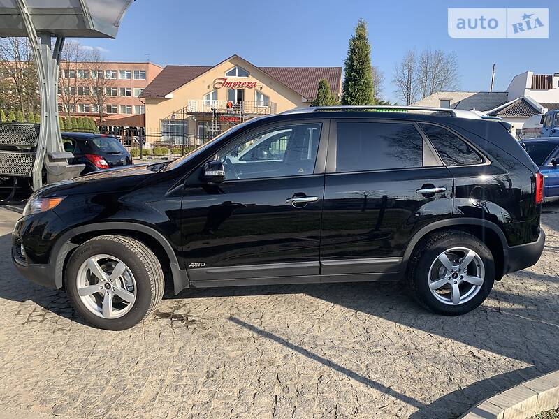 Позашляховик / Кросовер Kia Sorento 2010 в Івано-Франківську