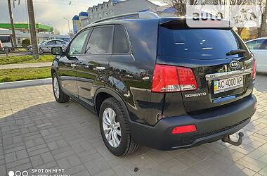 Позашляховик / Кросовер Kia Sorento 2012 в 