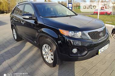 Позашляховик / Кросовер Kia Sorento 2012 в 