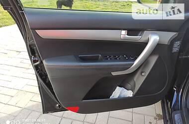 Позашляховик / Кросовер Kia Sorento 2012 в 