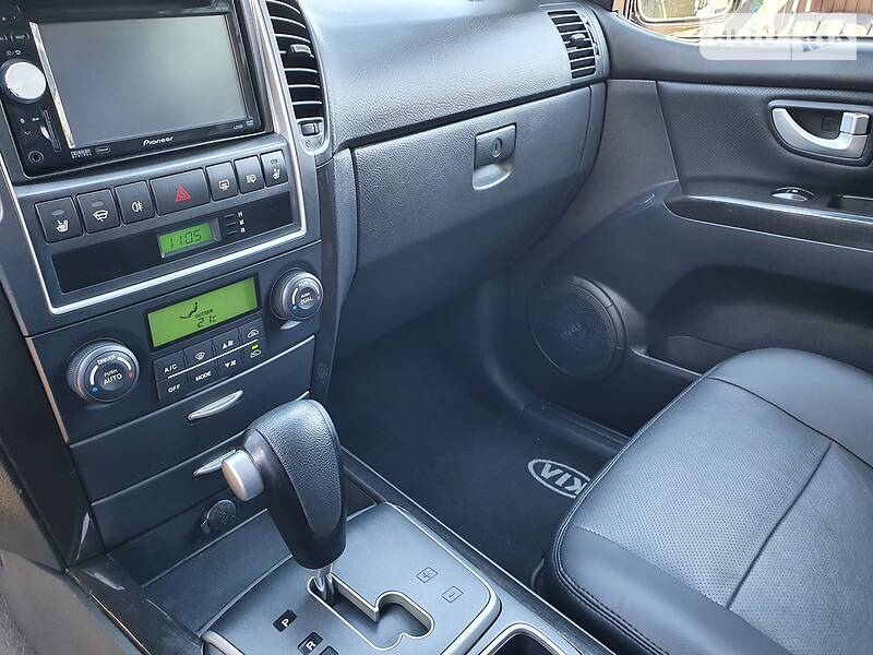 Позашляховик / Кросовер Kia Sorento 2009 в Києві