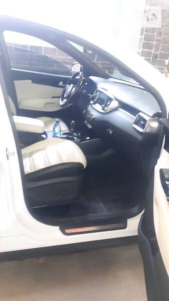 Внедорожник / Кроссовер Kia Sorento 2015 в Харькове